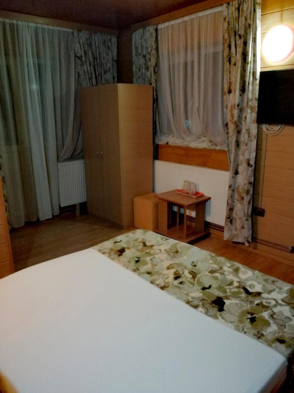 Vila Jolie Hotel Азуга Екстериор снимка